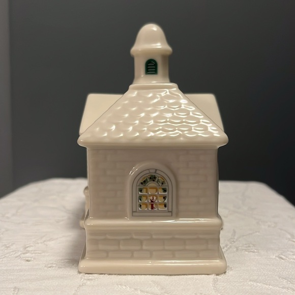 Vintage Lenox Holiday Village Collection Train Station 1992 "Lenox Station" NWT - Picture 10 of 15